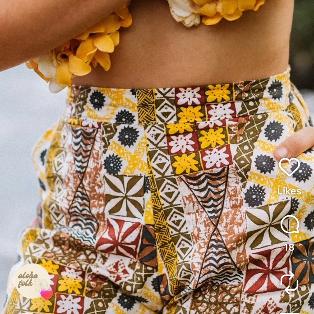 ALOHIWAI Tapa palazzo pants
NWOT SIZE XS